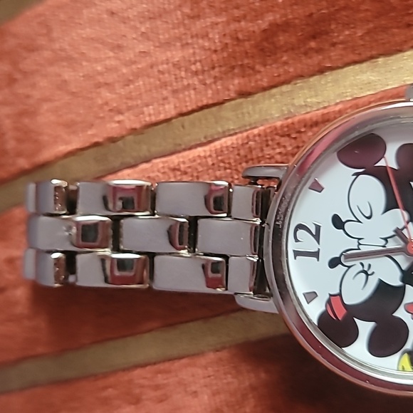 Disney Vintage Watch - Picture 14 of 14